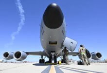 إقلاع 6 طائرات تزويد بالوقود أمريكية من قاعدة العديد وسط تصاعد التوتر مع إيران