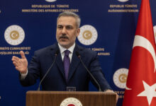 وزير الخارجية التركي يهاجم وزير الخارجية اليوناني ويؤكد استحالة تطبيع العلاقات مع اسرائيل