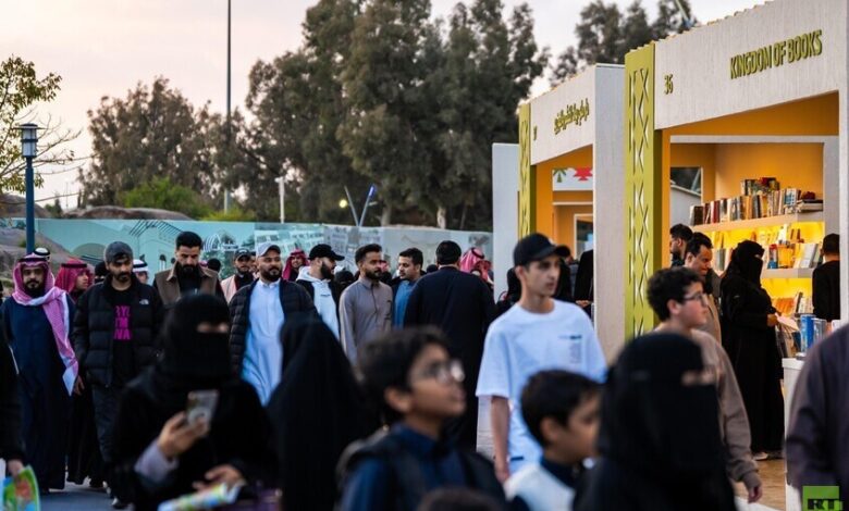 السعودية:ختام مهرجان الكتّاب والقراء الثالث في الطائف يستقطب أكثر من 370 ألف زائر