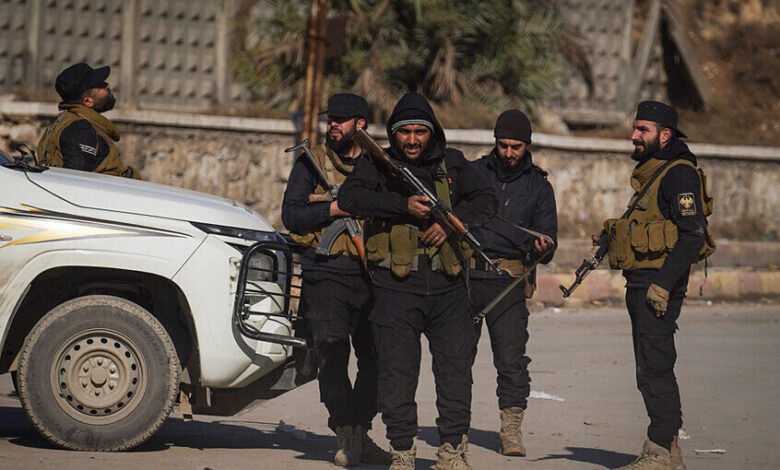 الجيش السوري يعلن بدء مهاجمة مواقع «قسد» و«العمال الكردستاني» في دير حافر شرق حلب