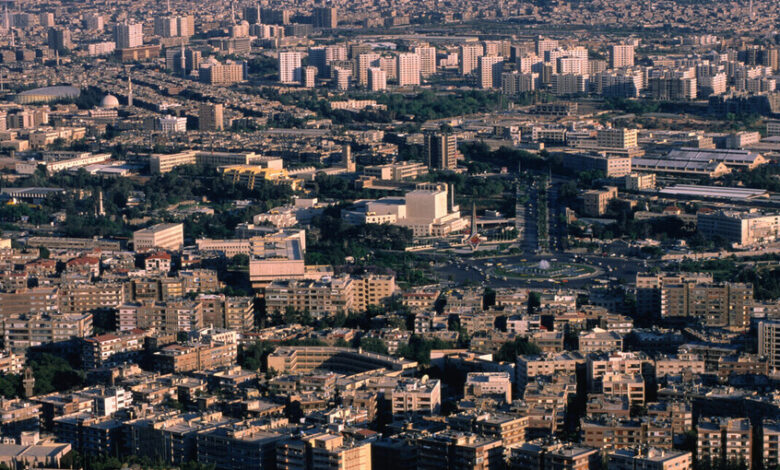 واشنطن تهدد بإعادة فرض عقوبات «قانون قيصر» على سوريا