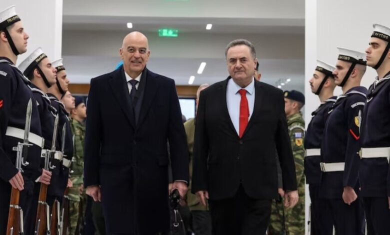 اليونان وإسرائيل تعززان التعاون الدفاعي خلال زيارة كاتس إلى أثينا