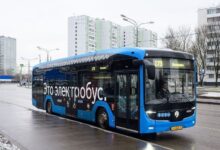 موسكو تتسلم 400 حافلة كهربائية جديدة لتعزيز النقل المستدام