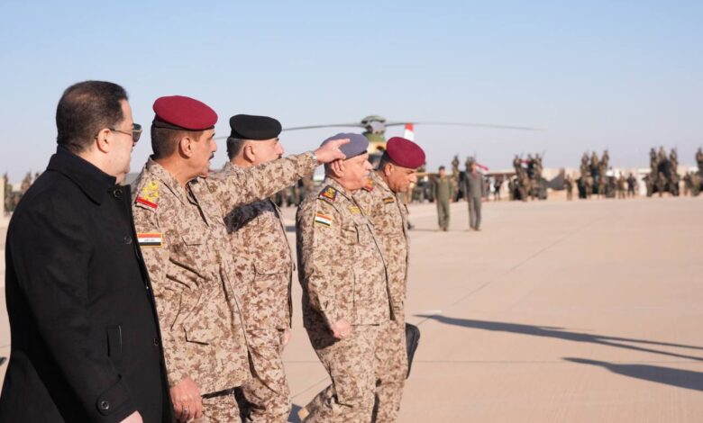 السوداني يتفقد قاعدة عين الأسد ويطّلع على جهوزية القوات عند الحدود مع سوريا