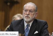 السفير الأمريكي في إسرائيل: الضربة على إيران أُجلت لكنها لم تُلغَ