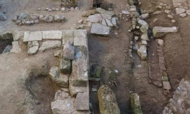 اكتشافات أثرية تكشف 2500 عام من التاريخ أسفل منزل سينمائي شهير في أثينا