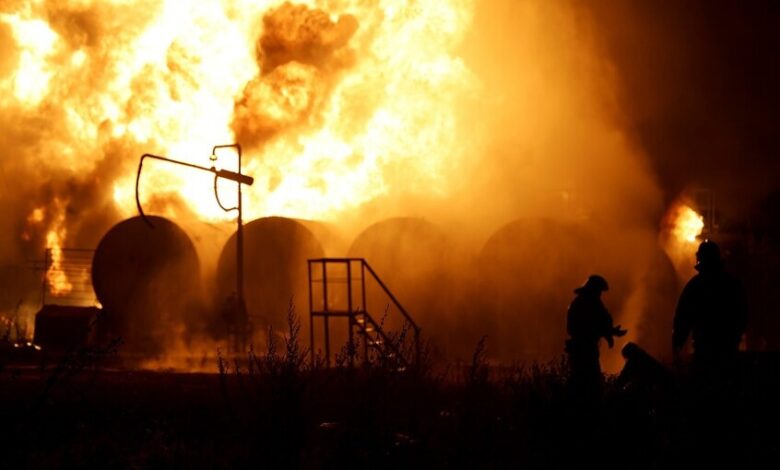 حريق في مستودع نفط بمدينة بينزا الروسية إثر هجوم بطائرة مسيّرة