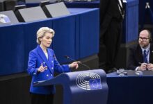 حزب الشعب الأوروبي يعاقب نوابًا لعدم دعم فون دير لاين في تصويت حجب الثقة