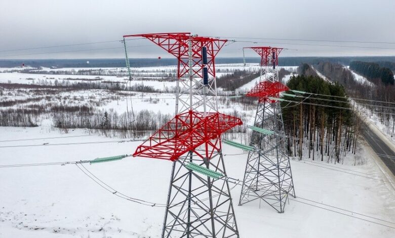 أوكرانيا تزيد واردات الكهرباء من أوروبا لمواجهة أزمة طاقة حادة