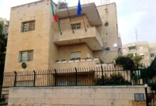 إيطاليا تقدم شكوى لإسرائيل بعد إجبار مستوطن ضابطين إيطاليين على الركوع في الضفة