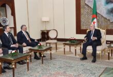 الرئيس الجزائري يستقبل مستشار ترامب للشؤون العربية والإفريقية في زيارة رسمية