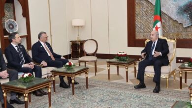 الرئيس الجزائري يستقبل مستشار ترامب للشؤون العربية والإفريقية في زيارة رسمية 2 الرئيس الجزائري يستقبل مستشار ترامب للشؤون العربية والإفريقية في زيارة رسمية