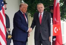 أردوغان يؤكد لترامب ضرورة التنفيذ الكامل لاتفاق وقف إطلاق النار والاندماج في سوريا