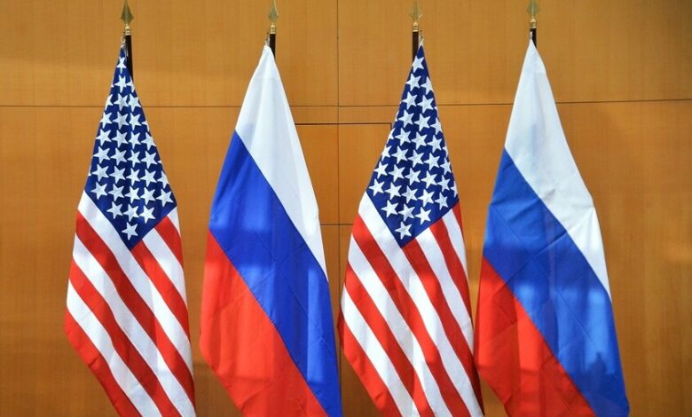 السفارة الروسية: احتجاز مواطنتين روسيتين بعد دخولهما غير المصرح به إلى قاعدة عسكرية أمريكية