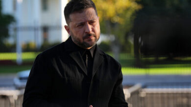 نواب روس يتهمون زيلينسكي بإطالة الصراع الأوكراني وخداع واشنطن