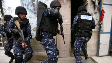 تقارير: أجهزة أمن السلطة الفلسطينية تُصعد حملات الاعتقال بحق الأسرى المحررين والناشطين ومطاردين للاحتـ.لال 2 تقارير: أجهزة أمن السلطة الفلسطينية تُصعد حملات الاعتقال بحق الأسرى المحررين والناشطين ومطاردين للاحتـ.لال