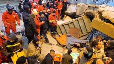 لبنان.. انهيار مبنى في طرابلس وفرق الإنقاذ تواصل البحث عن الناجين تحت الأنقاض