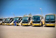 إضراب مفتوح لسائقي الحافلات والشاحنات يربك النقل بعدة ولايات جزائرية