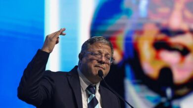 وزير الأمن القومي الإسرائيلي يتهم مبعوثي ترامب بـ"السذاجة" خلال اجتماع حكومي