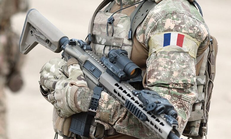 فرنسا تنشر قوات عسكرية في غرينلاند ضمن مهمة تدريبية وسط اهتمام متزايد بالقطب الشمالي