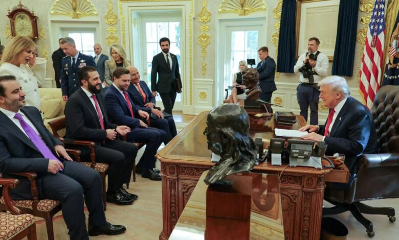 الرئاسة السورية: الرئيس الشرع يجري اتصالًا مع ترامب ويؤكدان دعم وحدة سوريا