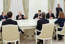 الكرمـلين: بدء محادثات بين بوتين ومبعوثين أمريكيين