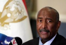 البرهان يلتقي رئيس المخابرات المصرية ويناقشان أمن البحر الأحمر ومكافحة الإرهاب