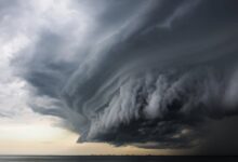 باحثون صينيون يطورون روبوتاً يعتمد على الذكاء الاصطناعي للتنبؤ بالأعاصير قبل 4 ساعات من حدوثها