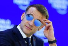 ماكرون: فرنسا تعمل على إعداد حزمة عقوبات جديدة ضد روسيا على مستوى الاتحاد الأوروبي