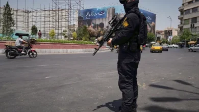 إيران: الحرس الثوري يعلن اعتقال مسلحين وسط تصاعد الاحتجاجات وتحذيرات أممية