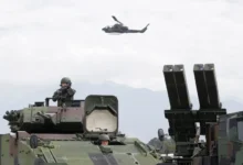 الجيش التايواني يجري مناورات تحاكي صد هجوم صيني محتمل من البحر