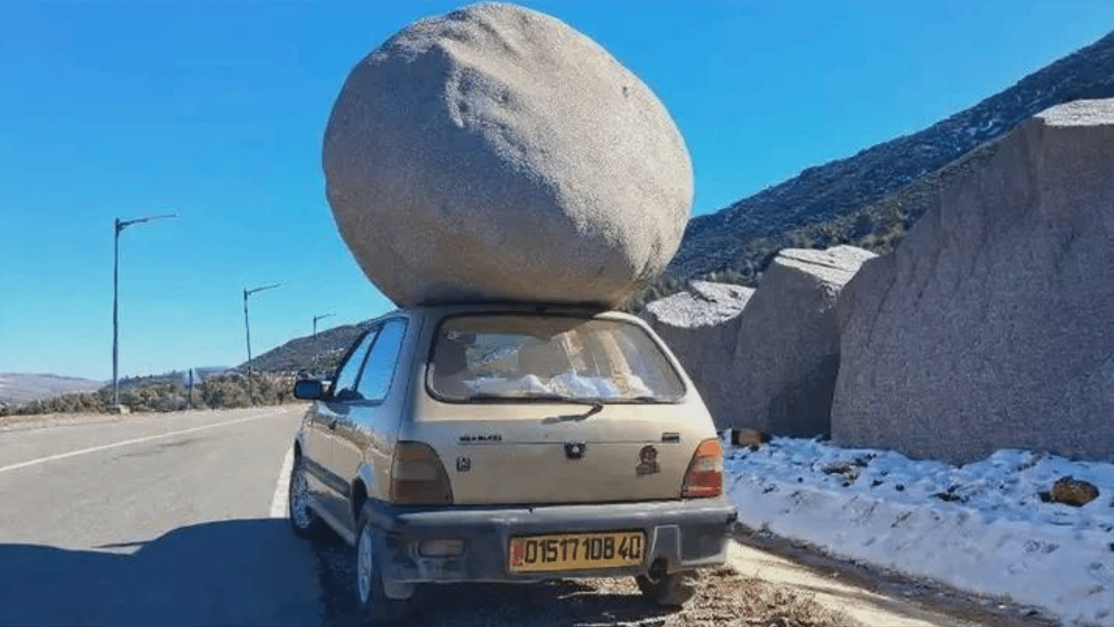 عاصفة الرياح تتحول إلى عاصفة سخرية على مواقع التواصل في الجزائر