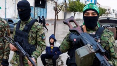 حماس تعلن استعدادها لتسليم الحكم في غزة إلى لجنة التكنوقراط وتطالب بإعادة فتح معبر رفح بالكامل