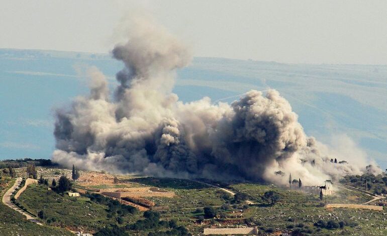 الجيش الإسرائيلي يشن غارات على أهداف لحزب الله في جنوب لبنان