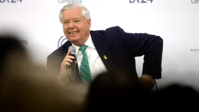 السنياتور الامريكي الجمهوري ليندسي يلوّح بعملية عسكرية ضد كوبا على غرار فنزويلا