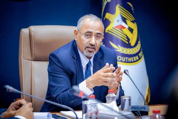 اليمن يشكّل لجنة قضائية للتحقيق مع عيدروس الزبيدي