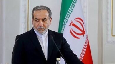 عراقجي يتهم إسرائيل بالضغط لإلغاء دعوته إلى دافوس ويصف القرار بـ"الانحطاط الأخلاقي"