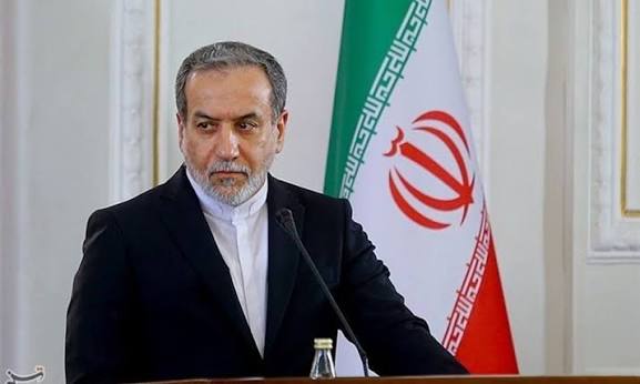 عراقجي يتهم إسرائيل بالضغط لإلغاء دعوته إلى دافوس ويصف القرار بـ"الانحطاط الأخلاقي"