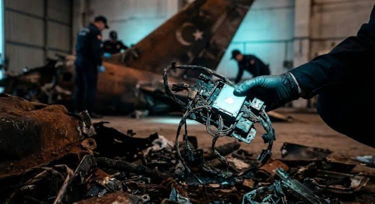 تحقيق أولي: عطل كهربائي وراء تحطم طائرة الوفد العسكري الليبي قرب أنقرة 1 تحقيق أولي: عطل كهربائي وراء تحطم طائرة الوفد العسكري الليبي قرب أنقرة