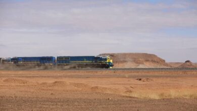 الجزائر :مشروع "غارا جبيلات" في بشار يخلق 25 ألف فرصة عمل ويحفز الاستثمار 3 الجزائر :مشروع "غارا جبيلات" في بشار يخلق 25 ألف فرصة عمل ويحفز الاستثمار