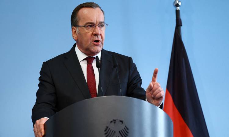 وزير الدفاع الألماني يدعو أوروبا للثقة في التعامل مع إدارة ترامب ويؤكد متانة الناتو 1 وزير الدفاع الألماني يدعو أوروبا للثقة في التعامل مع إدارة ترامب ويؤكد متانة الناتو