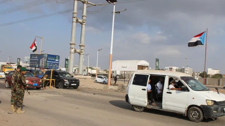 اليمن :قوات العمالقة تسيطر على مواقع إستراتيجية في عدن وسط انسحاب للانتقالي وتعزيزات حكومية 1 اليمن :قوات العمالقة تسيطر على مواقع إستراتيجية في عدن وسط انسحاب للانتقالي وتعزيزات حكومية