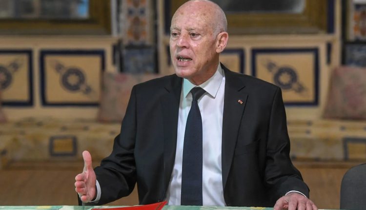 الرئيس التونسي قيس سعيّد يدعو إلى "تصور جديد" للصناديق الاجتماعية لضمان الحق في التغطية الصحية والاجتماعية للمواطنين