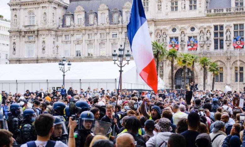 زعيم حزب فرنسي يدعو للخروج من الاتحاد الأوروبي ويهاجم سياساته 1 زعيم حزب فرنسي يدعو للخروج من الاتحاد الأوروبي ويهاجم سياساته