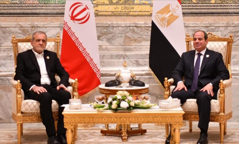 الرئيس الإيراني يؤكد للسيسي أولوية الدبلوماسية ورفض الحرب