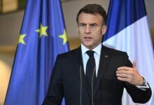 ماكرون: فرنسا تعمل على فرض عقوبات أوروبية جديدة ضد روسيا