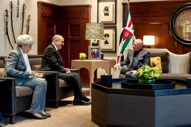 وزير الخارجية التونسي يلتقي العاهل الأردني في عمّان لتعزيز التعاون الثنائي