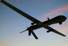 طائرة إسرائيلية مسيّرة تسقط في جنوب لبنان وغارة تستهدف سيارة في النبطية