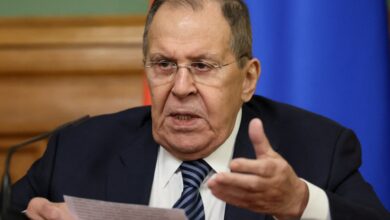 لافروف يتهم الولايات المتحدة بمحاولة تفتيت النظام الدولي وتهديد فنزويلا وإيران