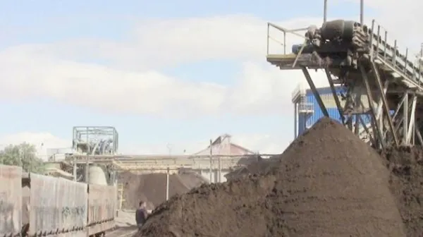 تونس:شلل تام في إنتاج فسفاط قفصة بالمظيلة إثر احتجاجات عمالية 1 تونس:شلل تام في إنتاج فسفاط قفصة بالمظيلة إثر احتجاجات عمالية